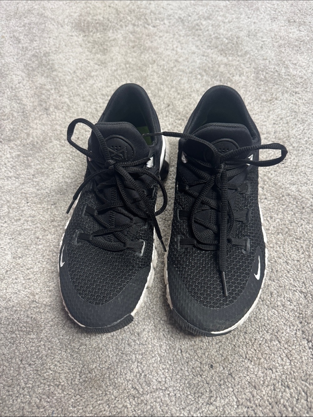 Nike Met-Con women’s Black & White Athletic Running Shoes